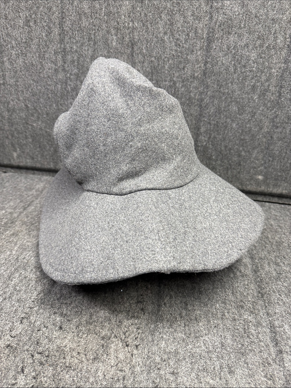 Warner Bros. Hobbit Gray Felt Witch Hat with Pointed Tip - Picture 5 of 8